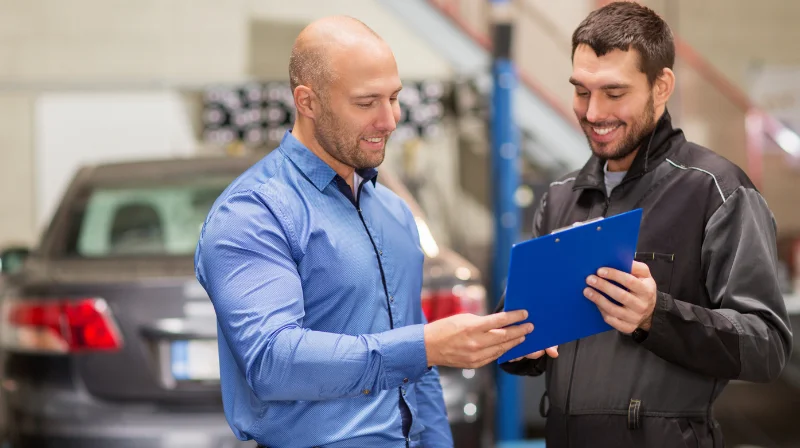car service advisor talking to customer